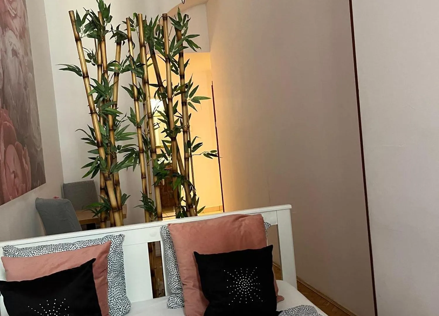 Apartmán Spring Roses Downtown Boutique Hotel On The Famous Vaci Fashion Street Free Coffee, Tee Budapešť