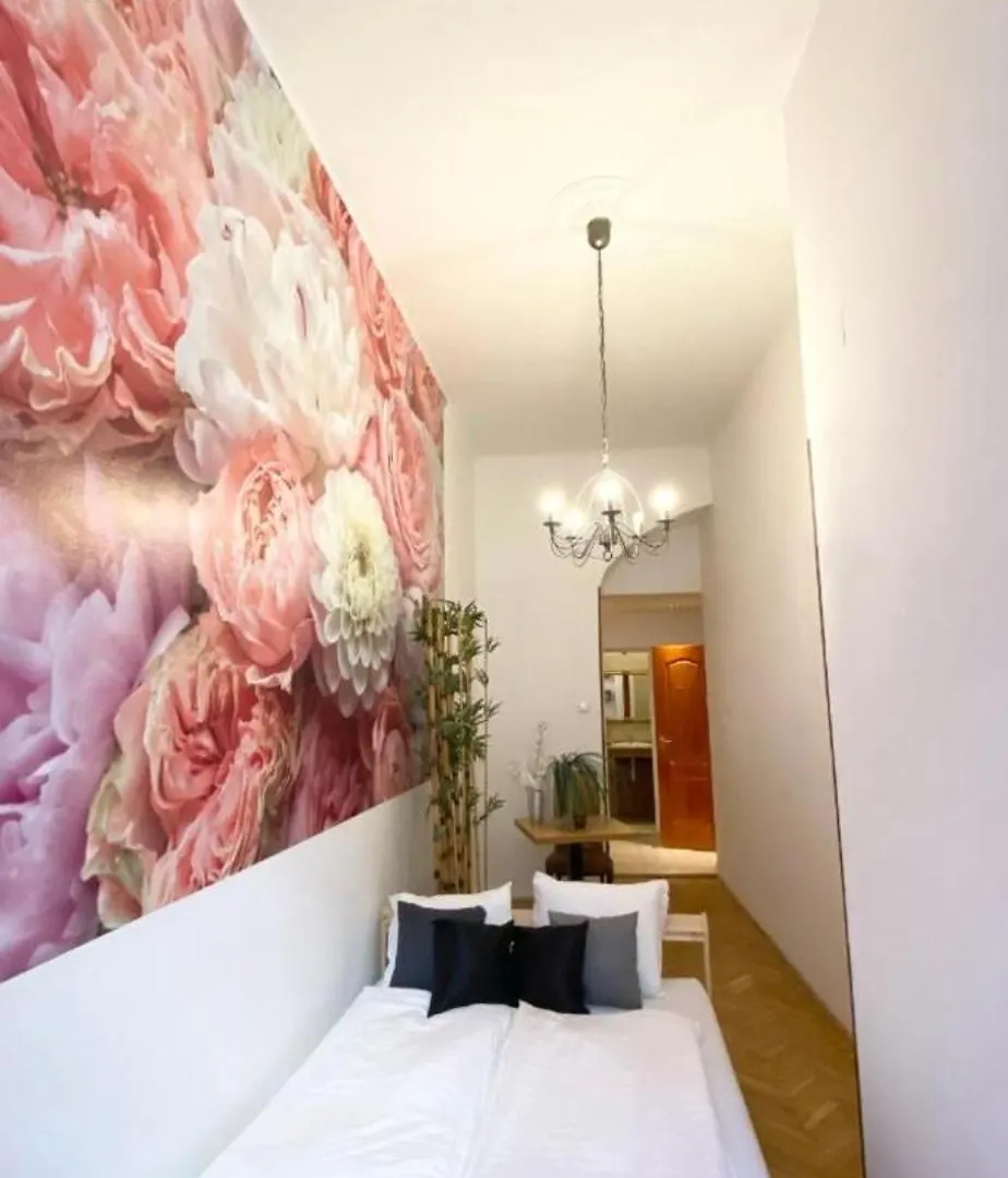 Spring Roses Downtown Boutique Hotel Budapeszt Apartament